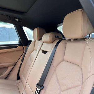 Porsche Macan full